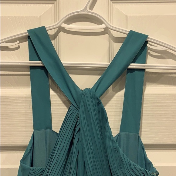 Formal dress - Picture 4 of 7